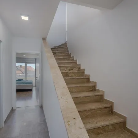 Apartment Divine