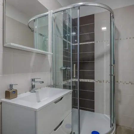 Apartment Divine